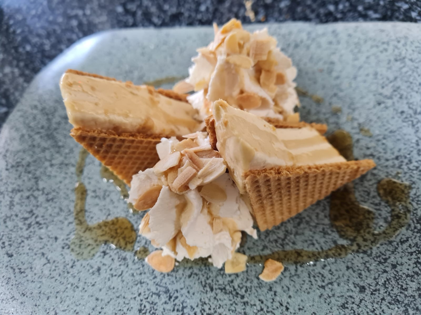 Gelat de Torró casolà amb ratafia
