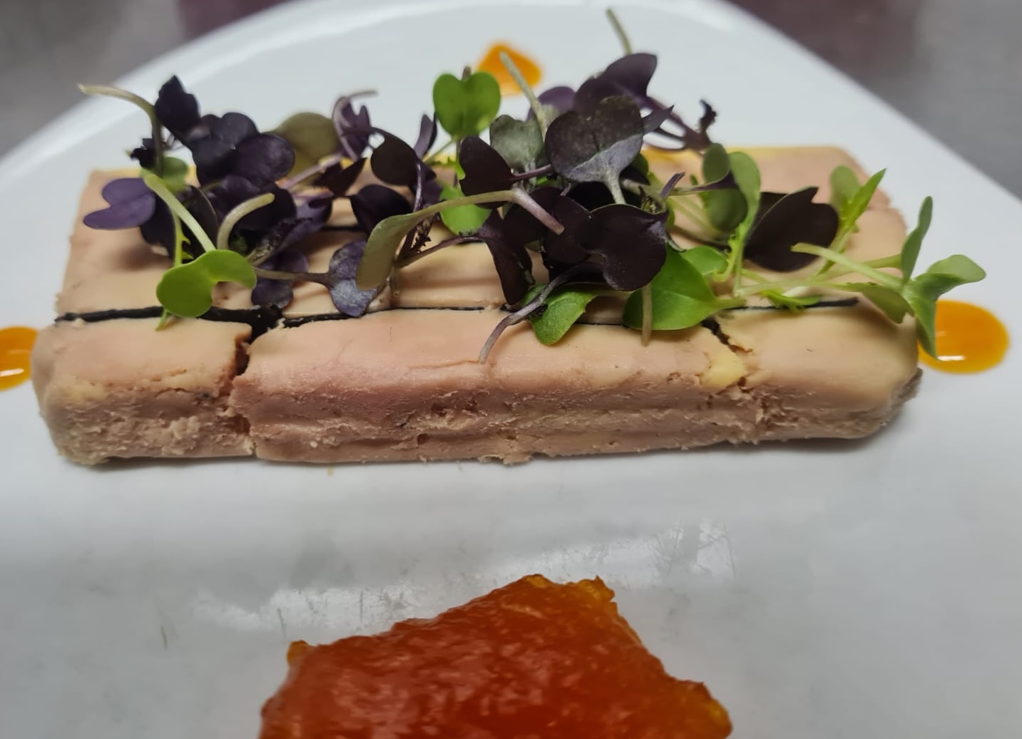 Terrina de foie amb melmelada de carbassa i tòfona